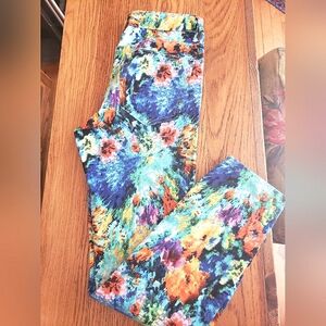 Philosophie skinny watercolor splash abstract vibrant artist ankle crop